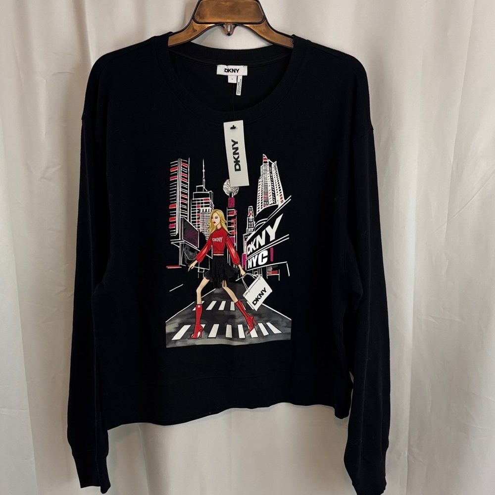 NWT DKNY szL Black Crewneck Sweatshirt with Urban Graphic…